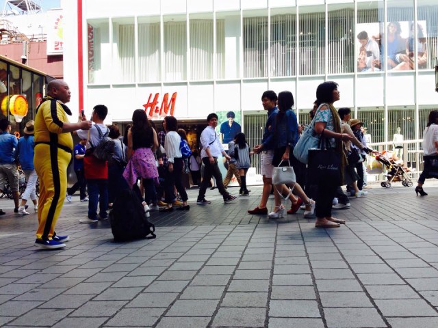 Aww, no customers for him, even if he was doing all sorts of martial arts moves.