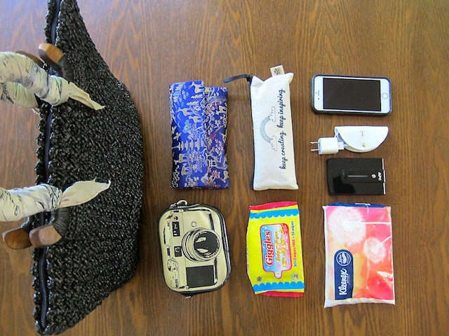 What's in my Humabi bag? My essentials!